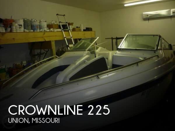 22' Crownline 225