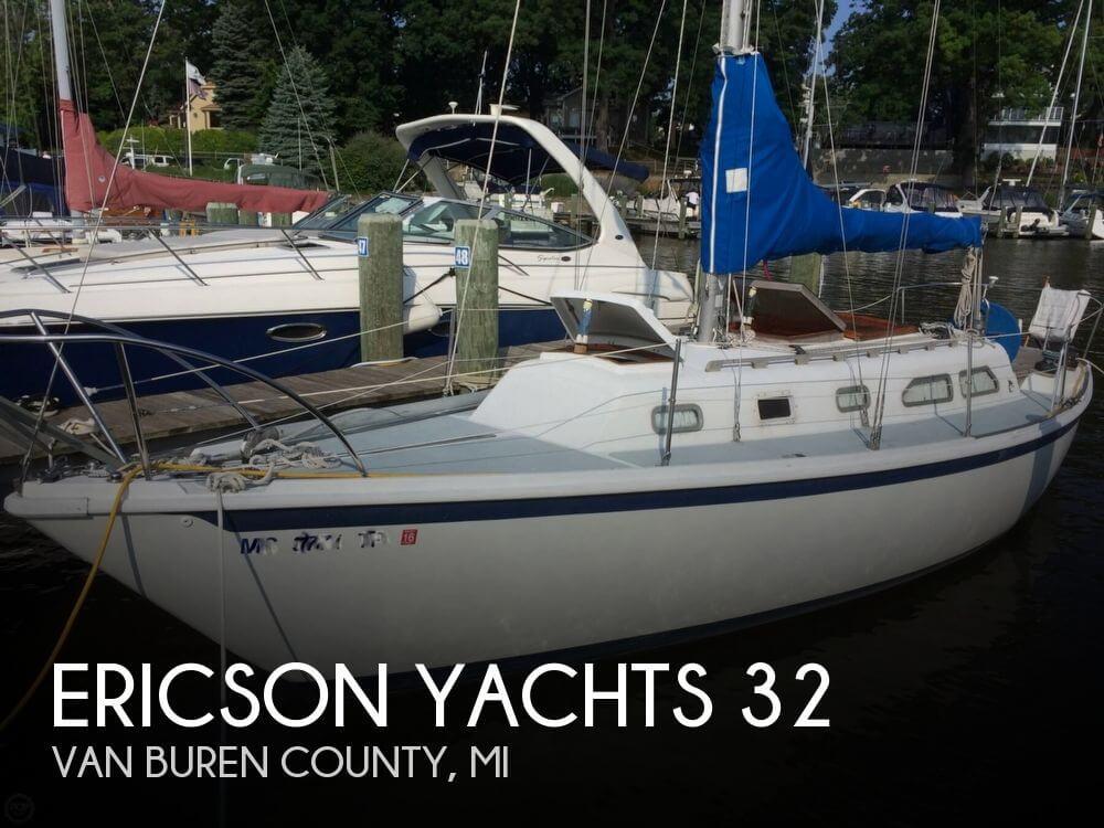 31' Ericson Yachts 32