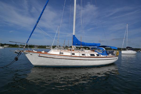 37' Gulfstar 37 Aft Cockpit