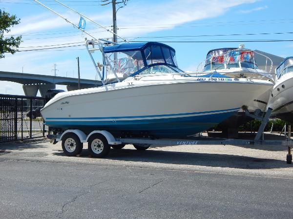 21' Sea Ray Dual Console Laguna