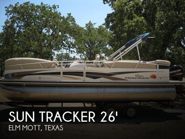 26' Sun Tracker 25 Party Barge Regency Edition