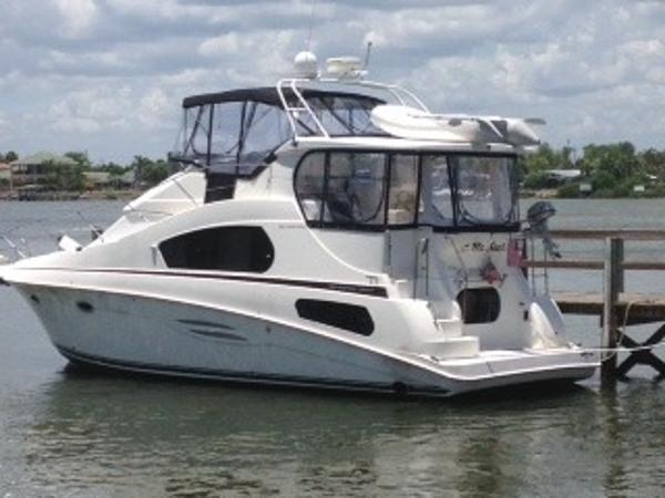 39' Silverton 39 Aft Cabin Motor Yacht