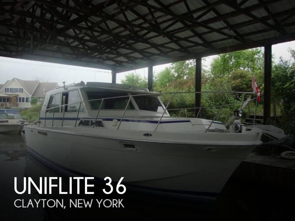 36' Uniflite 36 Sport Sedan