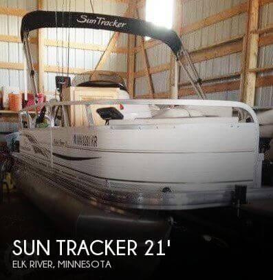 21' Sun Tracker 21 Fishing Barge