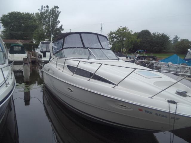 30' Bayliner 3055