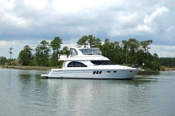 52' CARVER YACHTS 52 Voyager