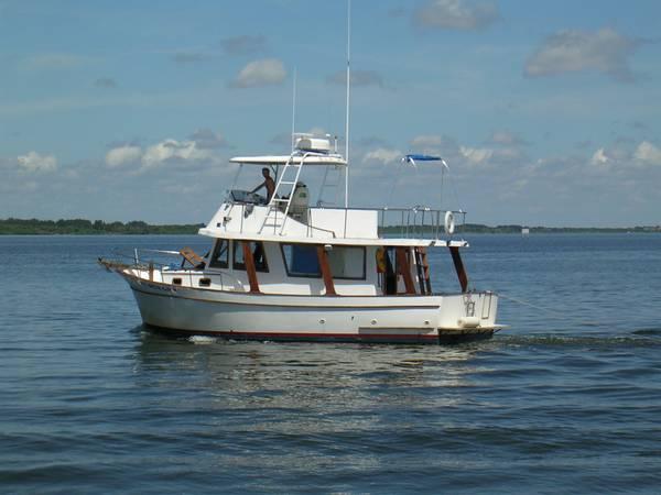 34' Marine Trader Europa