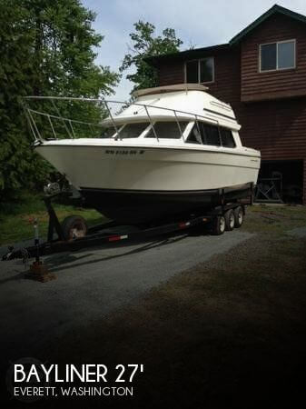 27' Bayliner 2858 Command Bridge