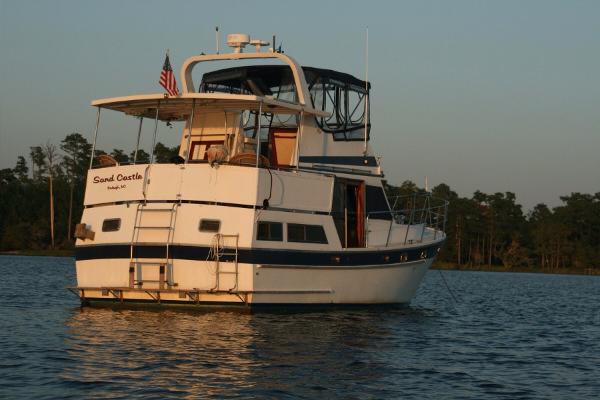 36' Marine Trader 36 Sundeck