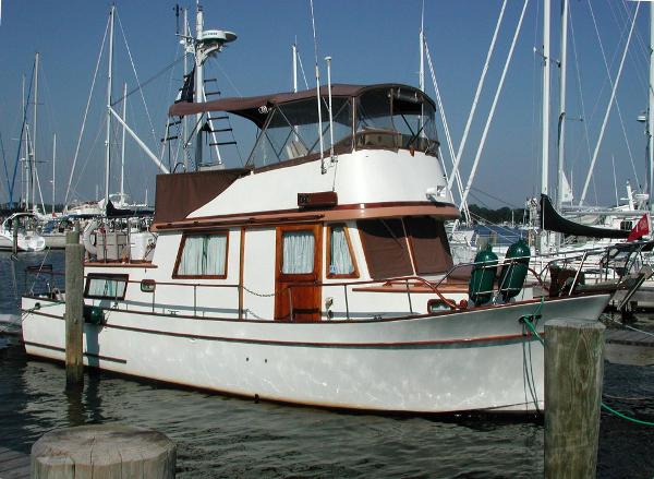 34' Marine Trader 34 Double Cabin