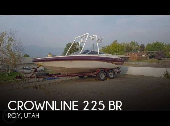 22' Crownline 225 BR