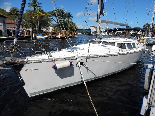 43' Jeanneau 43 DS BOAT SHOW OPPORTUNITY