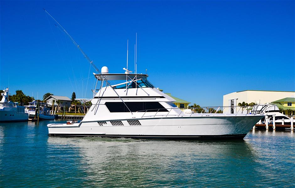 65' Hatteras Convertible