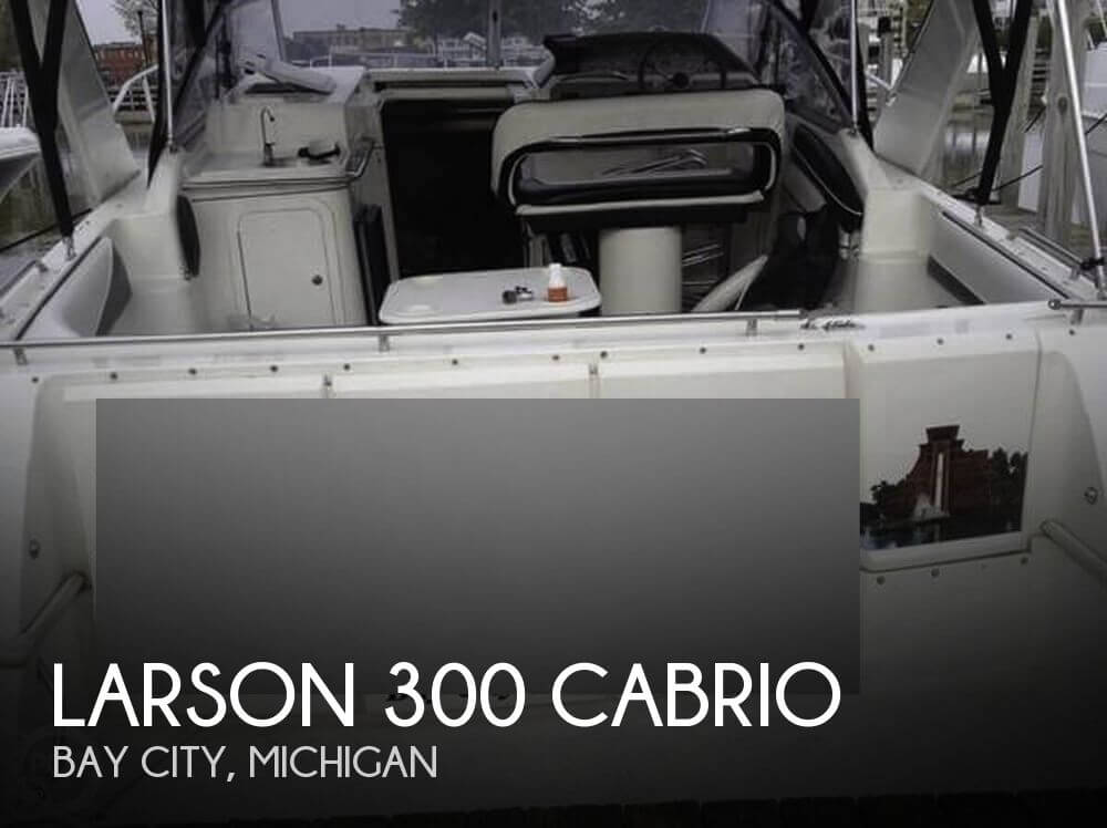 33' Larson 300 Cabrio