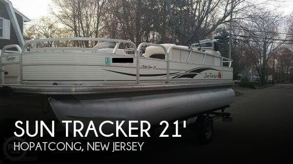21' Sun Tracker Fishin Barge 21 Signature Series