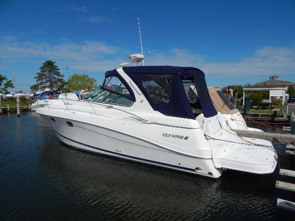 37' Four Winns 378 Vista