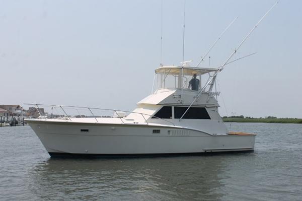 Hatteras Yachts 42 Convertible