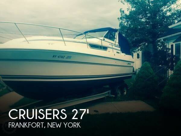 27' Cruisers Yachts Holiday 2670
