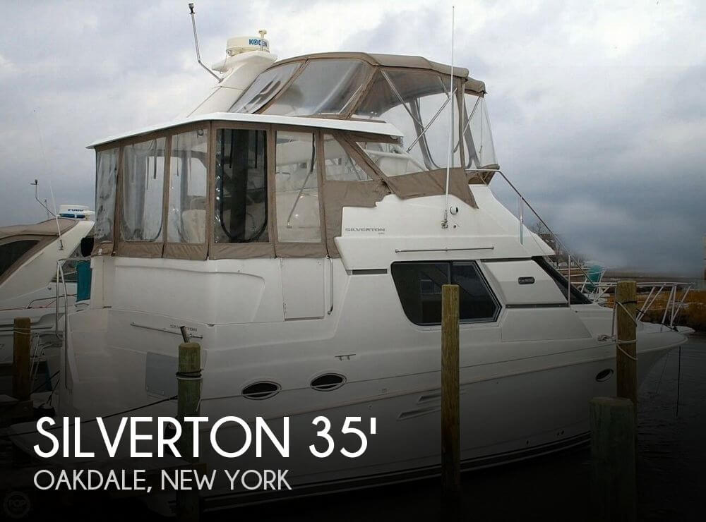 35' Silverton 322 Motor Yacht