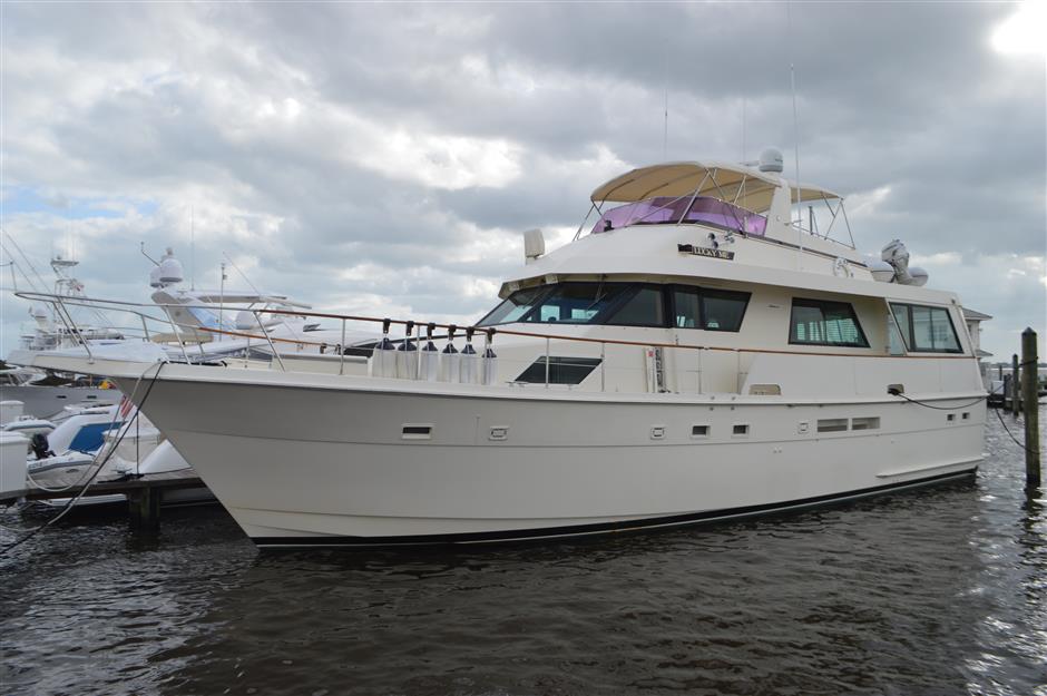 60' Hatteras 