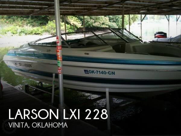 23' Larson LXI 228