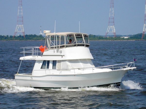 39' Mainship 390 Trawler MD