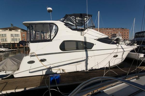 35' Silverton 35 Motor Yacht