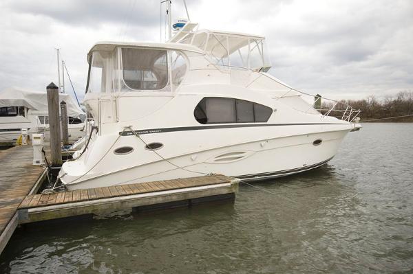 35' Silverton 35 Motor Yacht MD