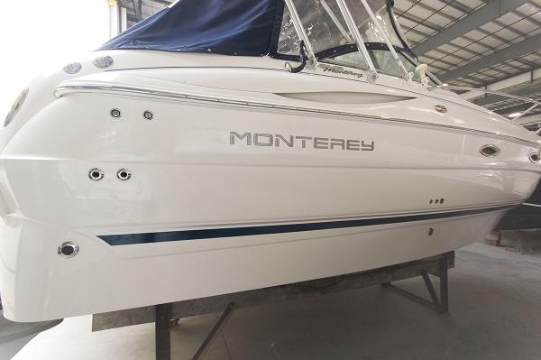 24' Monterey 245 Cruiser