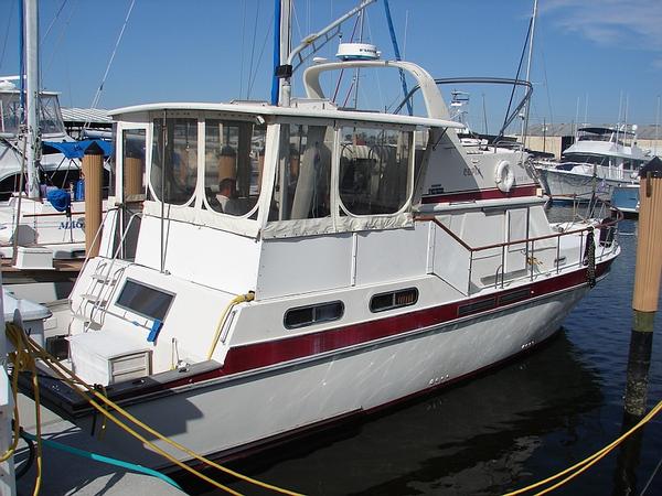 43' Californian Motor Yacht
