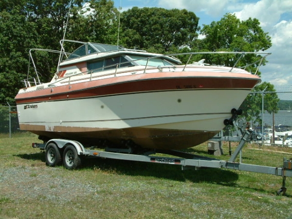 25' Cruisers Holiday