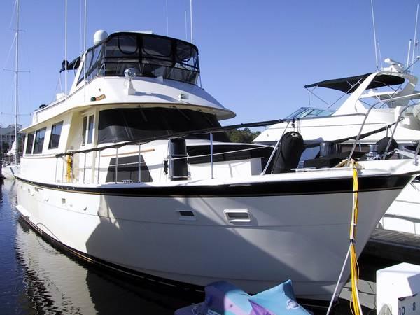 61' Hatteras Flybridge Motor Yacht