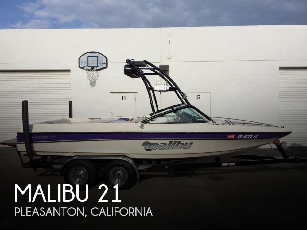 21' Malibu 21