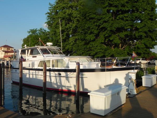 45' Matthews 45 Flushdeck