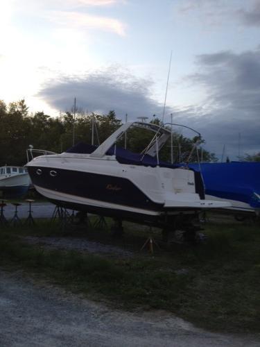 30' Rinker Fiesta Vee 270