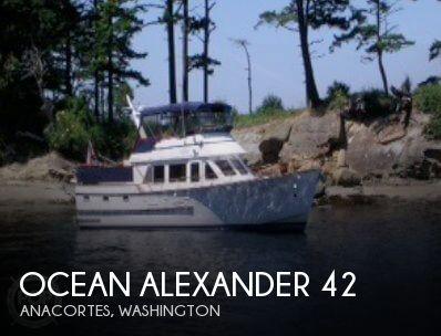 43' Ocean Alexander 43 Flush Aft Deck