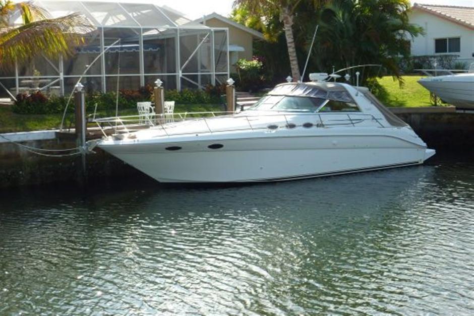 37' SEA RAY 370 Sundancer