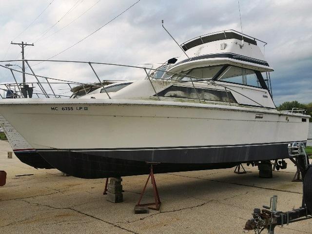 31' Trojan 30' FLYBRIDGE