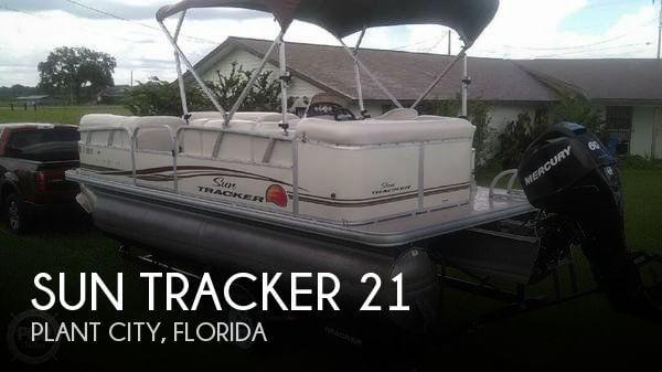 21' Sun Tracker 21 Party Barge