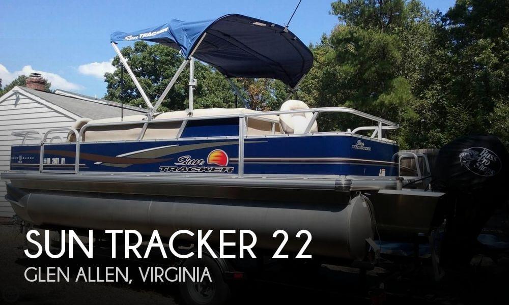21' Sun Tracker 20 DLX Fishin' Barge