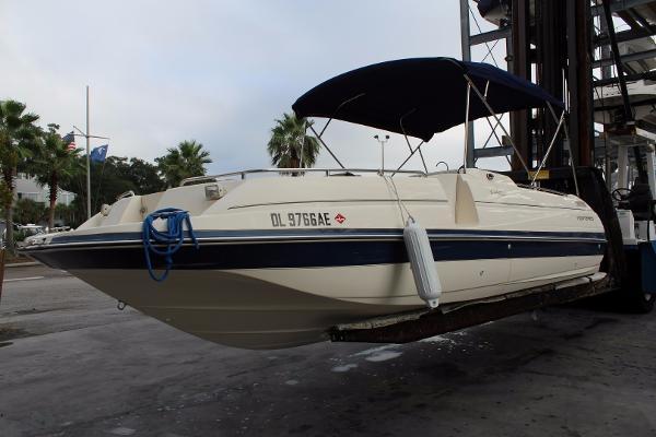 23' Monterey 230 Explorer