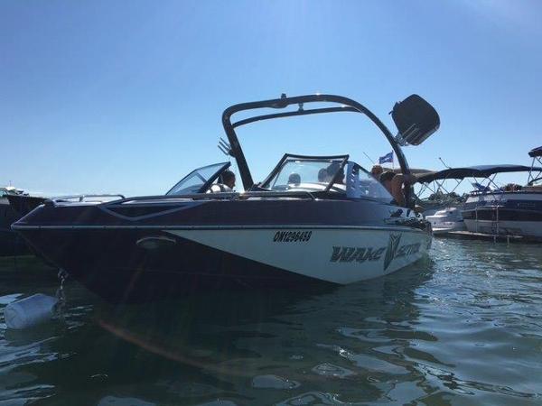 20' Malibu Wakesetter 20 VTX