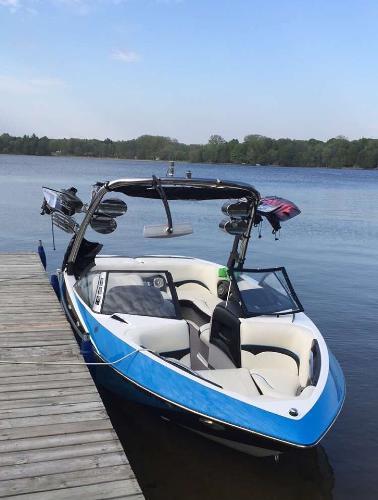 22' Malibu Wakesetter VLX