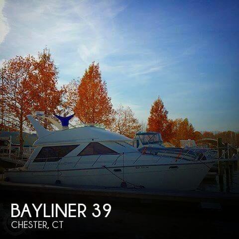 39' Bayliner 3988