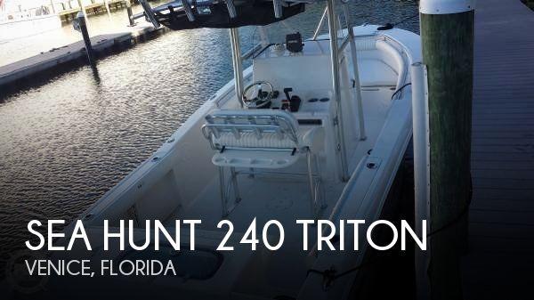 24' Sea Hunt 240 Triton