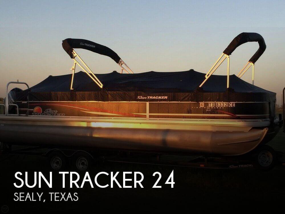 26' Sun Tracker Fishin' Barge 24 Signature Series
