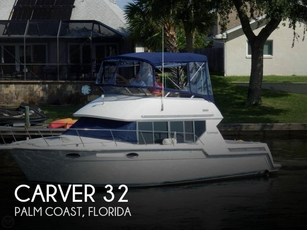 32' Carver 320 Voyager