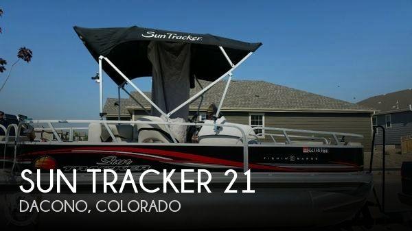 21' Sun Tracker Fishin' Barge 21