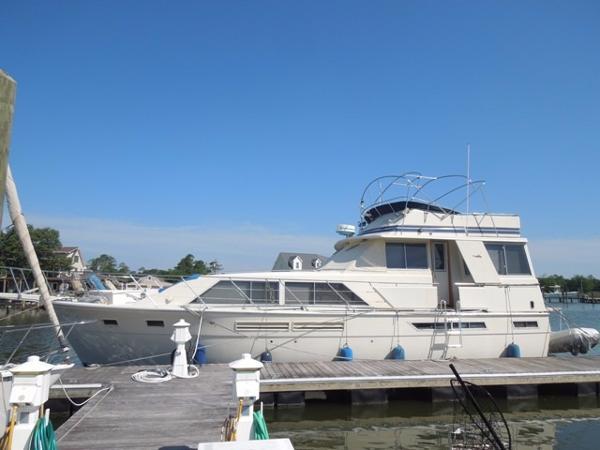 46' Uniflite Aft Cabin Motor Yacht