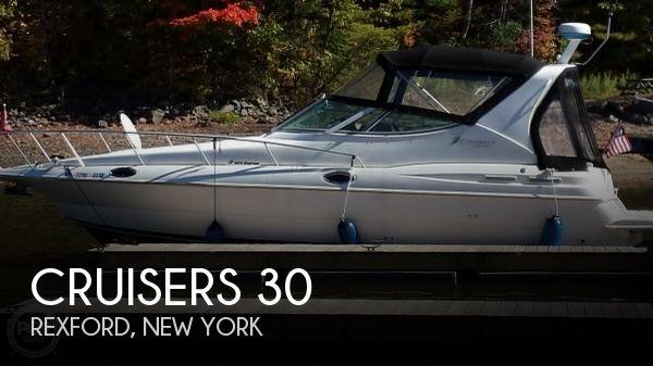 30' Cruisers Yachts 3075 Express